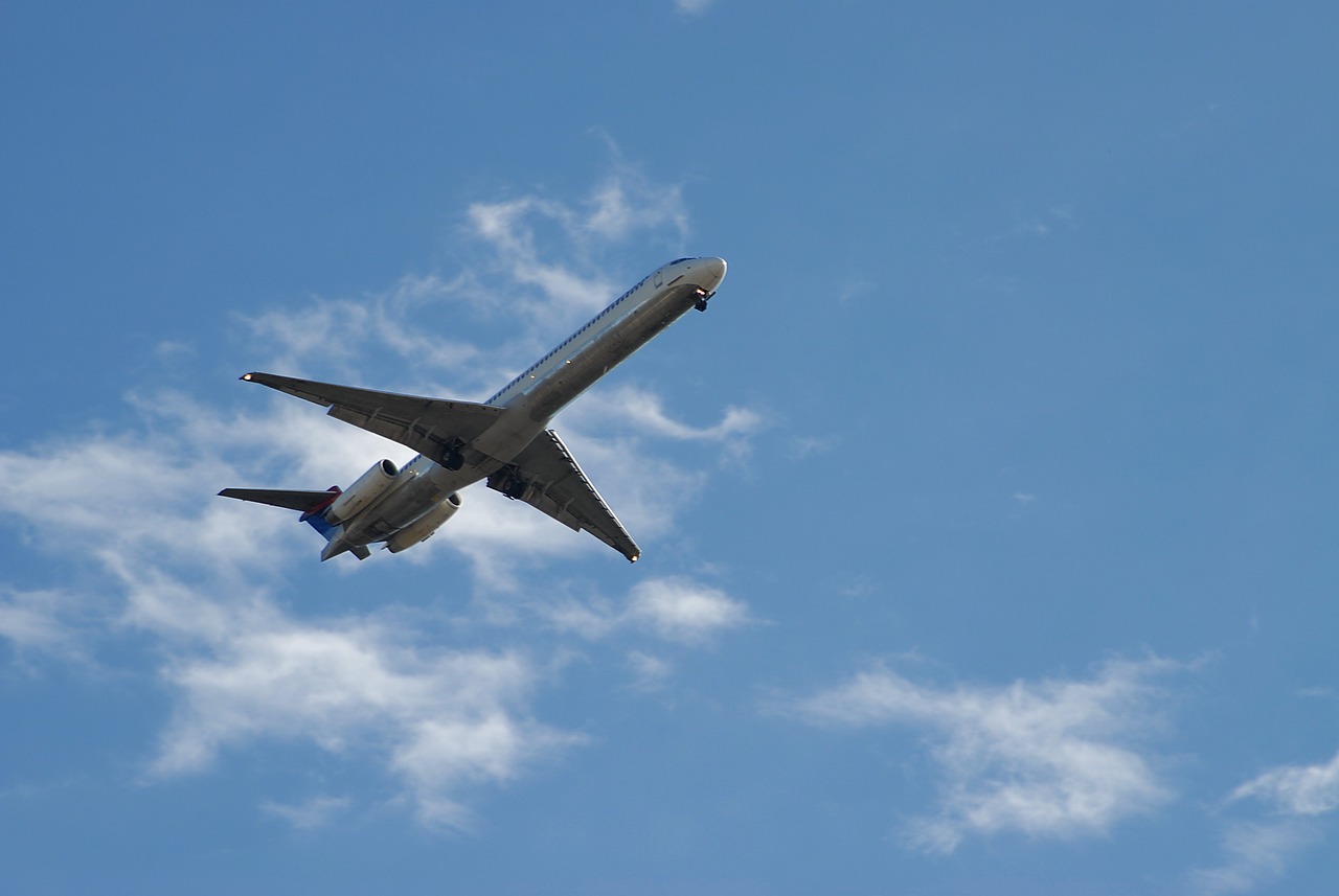 江苏翱翔航空科技，引领航空科技新纪元